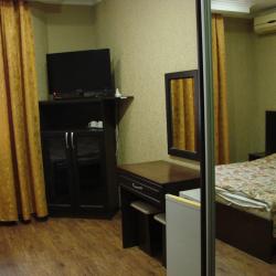 Номер стандарт с 1 двуспальной кроватью