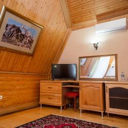 Номер эконом (с завтраком, мансарда)