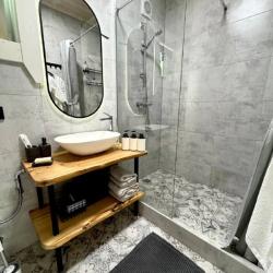 Фото Отель Sunny Home Дом на ул. Мира 32 (Санни Хоум)