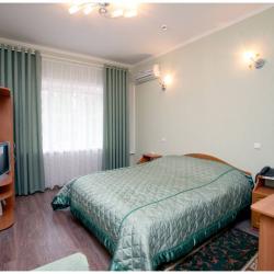 Номер стандарт с 1 двуспальной кроватью