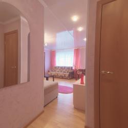 Фото Апартаменты на улице Октябрьская 27