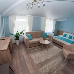 Номер полулюкс с зоной отдыха