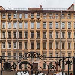 Фото Апартаменты на переулке Басков 32