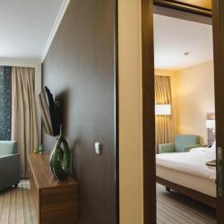 Hills Garden (ex. Hilton Garden Inn Ufa Riverside) (Хилтон Гарден, бывший Хилтон Гарден Инн Уфа Риверсайд)  — 69a7816d520dba9da00b96ea818e3a9f