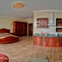 Делюкс В