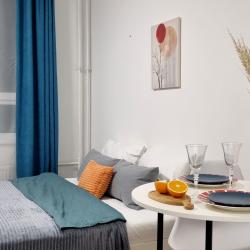 1-комнатные апартаменты студия Мезенцева 14