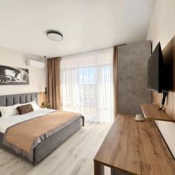 Номер комфорт с 1 двуспальной кроватью и балконом