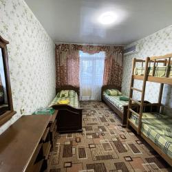 Комната комфорт с 2 односпальными кроватями и 1 двухъярусной кроватью