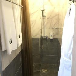 Номер полулюкс улучшенный с 1 двуспальной кроватью (с завтраком) #209