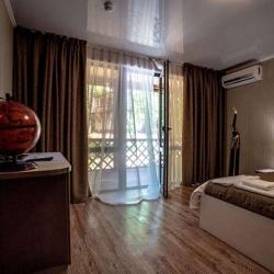 Фото Отель Green Wood (Грин Вуд)