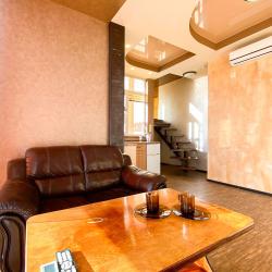 ART HOUSE HOTEL (Арт Хаус) — 6a91d977d41c393f9a88e550c508c626