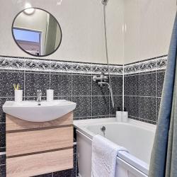 Фото Апартаменты на улице Гатчинская 18