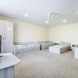 Номер стандарт семейный с 4 односпальными кроватями