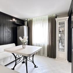 Фото Отель Трехкомнатная квартира люкс