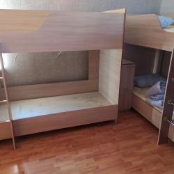 Кровать в 8-местном женском номере