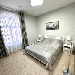 Номер стандарт с 1 двуспальной кроватью