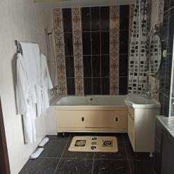Номер люкс свадебный с 1 двуспальной кроватью