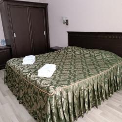 Номер стандарт с 1 двуспальной кроватью