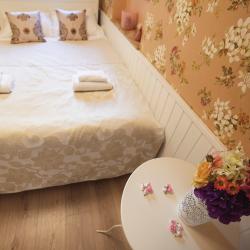Номер стандарт с 1 двуспальной кроватью
