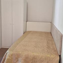 Комната стандарт с 1 односпальной и 1 двуспальной кроватью