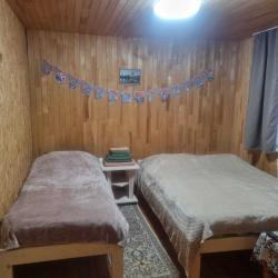 Номер улучшенный комфорт с 1 односпальной и 1 двуспальной кроватью