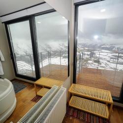 Фото Отель Quadrum Gudauri Ski & Yoga Resort (Квадрум Ски & Йога Резорт)