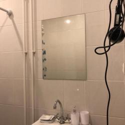 Номер стандарт с 2 односпальными и 1 двуспальной кроватью