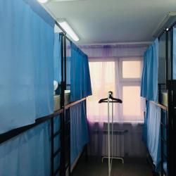 Кровать в 8-местном общем номере