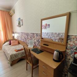 3-местный номер стандарт улучшенный с 2 односпальными кроватями