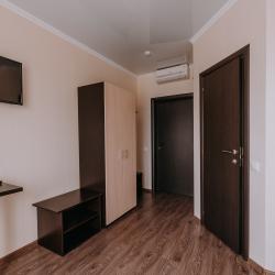 2-местный номер стандарт с 1 двуспальной кроватью