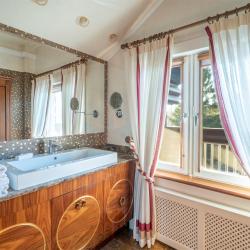 Четырехкомнатный дом Хонка с кухней и гостиной