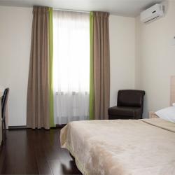 Номер стандарт с 1 двуспальной кроватью