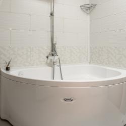 Фото Отель Просторный коттедж с беседкой