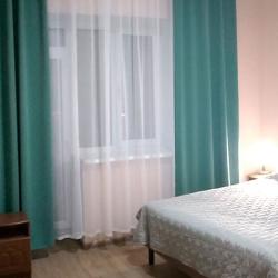 Комната стандарт с 1 односпальной и 1 двуспальной кроватью