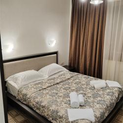 Номер стандарт с 1 двуспальной кроватью