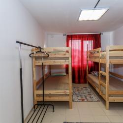 Кровать в 4-местном общем номере (общие удобства)