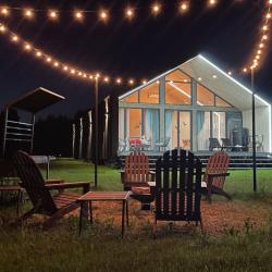 Фото Отель BarnHouse Village (БарнХаус Виллэдж)