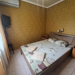 Комната стандарт с 1 двуспальной кроватью и балконом