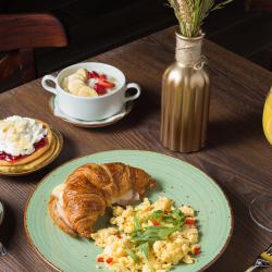 Фото Отель Green Door's (Грин Дорс)