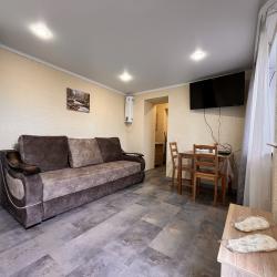 Эконом с диваном