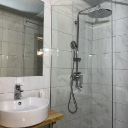Номер стандарт улучшенный с 1 двуспальной кроватью