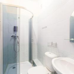 Номер эконом с 1 двуспальной кроватью