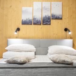 Просторные апартаменты с ремонтом, балконом, видом на лес 207 (60м2)