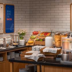Фото Отель Holiday Inn Express Yerevan (Холидей Инн Экспресс )