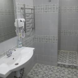 Номер эконом с 2 односпальными кроватями (мансарда)