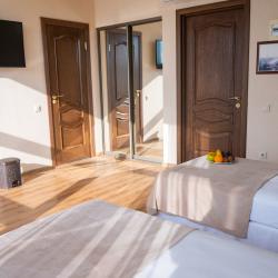 Номер стандарт комфорт с видом на бассейн #302