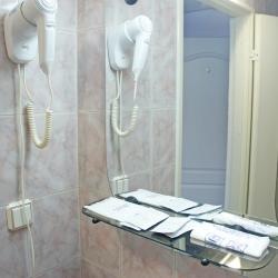 Номер стандарт с 1 двуспальной кроватью
