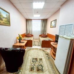 Номер стандарт улучшенный с 2 односпальными кроватями (с завтраком)