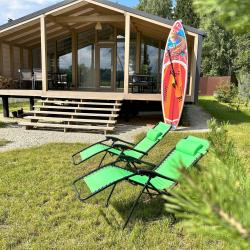 Коттедж улучшенный с 2 двуспальными и 1 двухъярусной кроватью