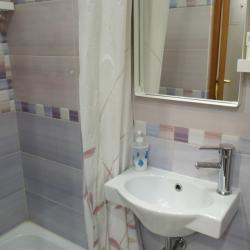 Фото Отель ApartUnit (АпартЮнит) на улице Челюскинцев